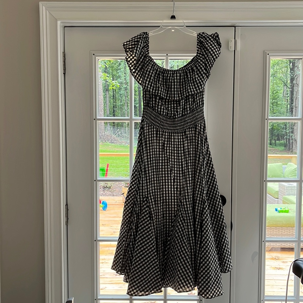 Chelsea & Theodore Off the shoulder black and white checked maxi Flowy dress 👗